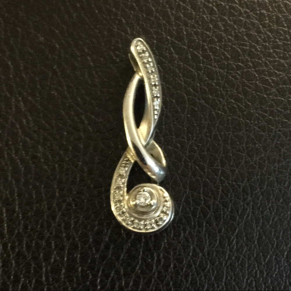 Diamond pendant
